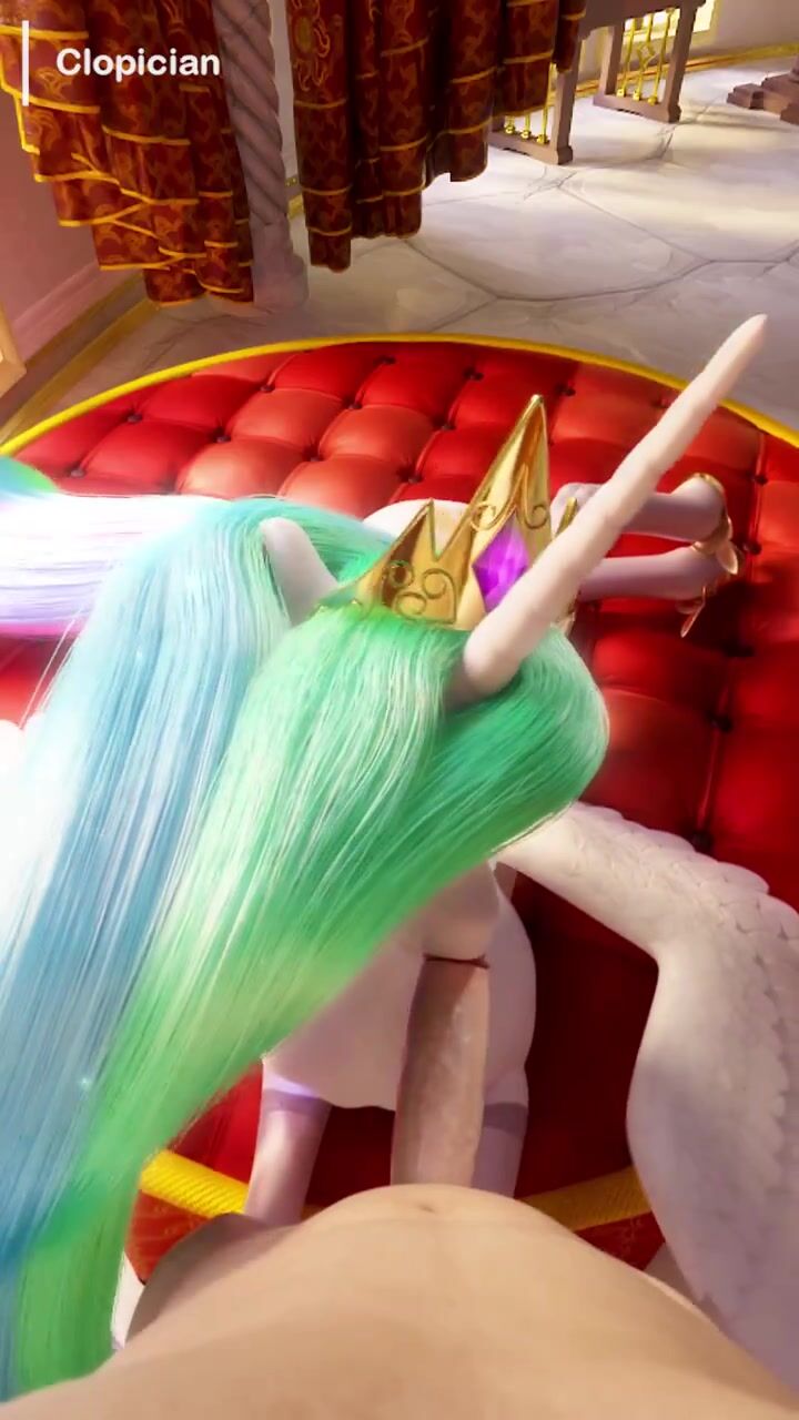 Celestia Morning Makeup - My Little Pony Friendship is Magic animation on Crohasit